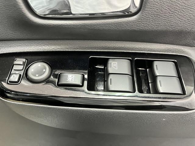 デリカミニ G プレミアム リミテッドエディション 純正ディスプレイオーディオ アラウンドビューモニター 両側ハンズフリーオートスライドドア FCM マイパイロット クルーズコントロール ステアリングヒーター シートヒーター LEDヘッドライト ESC(22枚目)