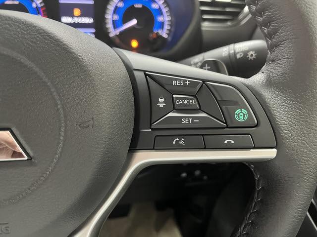 デリカミニ Ｔ　プレミアム　両側ハンズフリーオートスライドドア　ＦＣＭ　アラウンドビューモニター　クルーズコントロール　ステアリングヒーター　ＬＥＤヘッドライト　シートヒーター　ＥＳＣ　アイドリングストップ　クリアランスソナー（9枚目）