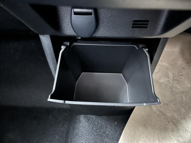 デリカミニ Ｔ　プレミアム　両側ハンズフリーオートスライドドア　ＦＣＭ　アラウンドビューモニター　クルーズコントロール　ステアリングヒーター　ＬＥＤヘッドライト　シートヒーター　ＥＳＣ　アイドリングストップ　クリアランスソナー（37枚目）