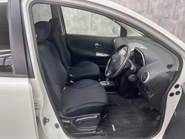 ノート １５Ｇ　社外ナビ　ワンセグＴＶ　ＥＴＣ　バックカメラ　ドライブレコーダー　オートライト　フォグランプ　コーナーセンサー　シートバックテーブル　シートリフター　Ｂｌｕｅｔｏｏｔｈ　前席アームレスト（7枚目）