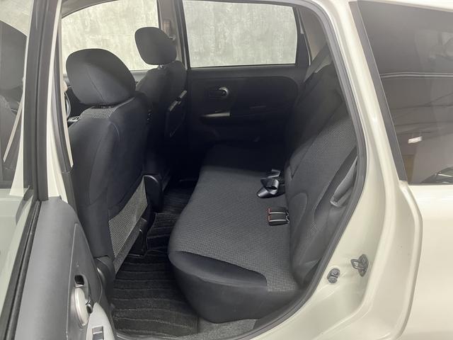 ノート １５Ｇ　社外ナビ　ワンセグＴＶ　ＥＴＣ　バックカメラ　ドライブレコーダー　オートライト　フォグランプ　コーナーセンサー　シートバックテーブル　シートリフター　Ｂｌｕｅｔｏｏｔｈ　前席アームレスト（13枚目）