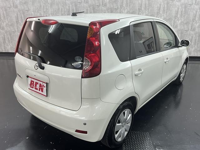 ノート １５Ｇ　社外ナビ　ワンセグＴＶ　ＥＴＣ　バックカメラ　ドライブレコーダー　オートライト　フォグランプ　コーナーセンサー　シートバックテーブル　シートリフター　Ｂｌｕｅｔｏｏｔｈ　前席アームレスト（32枚目）