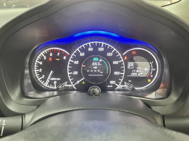 ノート メダリスト　純正ナビフルセグＴＶ　ＥＴＣ　アラウンドビューモニター　エマージェンシーブレーキ　アイドリングストップ　ＬＥＤヘッドライト　ドライブレコーダー　レーンアシスト　フォグランプ　ＥＳＣ　オートライト（4枚目）