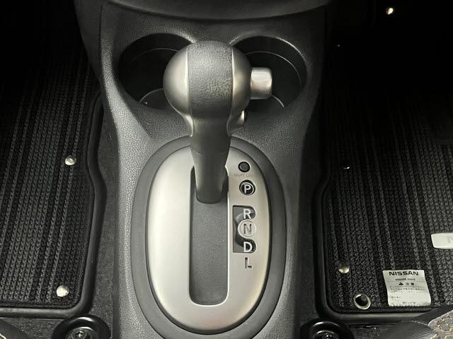 ノート メダリスト　純正ナビフルセグＴＶ　ＥＴＣ　アラウンドビューモニター　エマージェンシーブレーキ　アイドリングストップ　ＬＥＤヘッドライト　ドライブレコーダー　レーンアシスト　フォグランプ　ＥＳＣ　オートライト（16枚目）