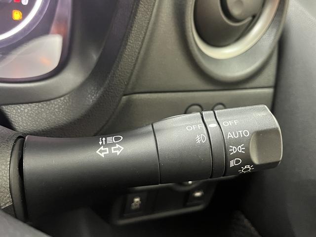 ノート メダリスト　純正ナビフルセグＴＶ　ＥＴＣ　アラウンドビューモニター　エマージェンシーブレーキ　アイドリングストップ　ＬＥＤヘッドライト　ドライブレコーダー　レーンアシスト　フォグランプ　ＥＳＣ　オートライト（19枚目）