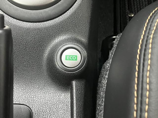 ノート メダリスト　純正ナビフルセグＴＶ　ＥＴＣ　アラウンドビューモニター　エマージェンシーブレーキ　アイドリングストップ　ＬＥＤヘッドライト　ドライブレコーダー　レーンアシスト　フォグランプ　ＥＳＣ　オートライト（20枚目）