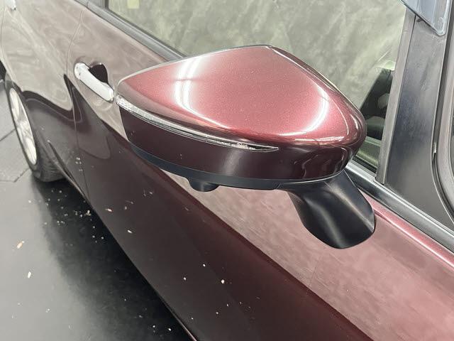 ノート メダリスト　純正ナビフルセグＴＶ　ＥＴＣ　アラウンドビューモニター　エマージェンシーブレーキ　アイドリングストップ　ＬＥＤヘッドライト　ドライブレコーダー　レーンアシスト　フォグランプ　ＥＳＣ　オートライト（25枚目）