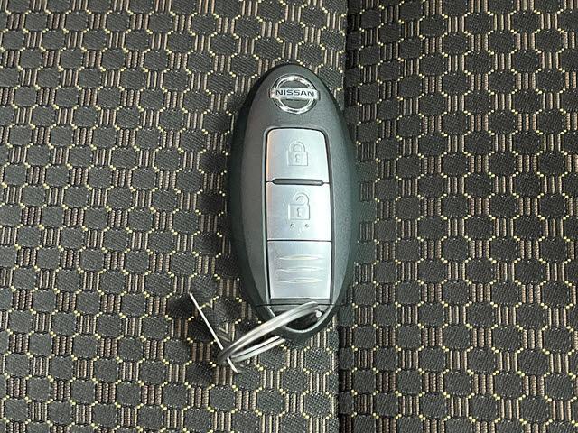 ノート メダリスト　純正ナビフルセグＴＶ　ＥＴＣ　アラウンドビューモニター　エマージェンシーブレーキ　アイドリングストップ　ＬＥＤヘッドライト　ドライブレコーダー　レーンアシスト　フォグランプ　ＥＳＣ　オートライト（26枚目）