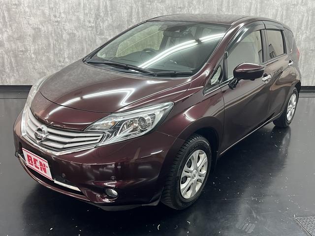 ノート メダリスト　純正ナビフルセグＴＶ　ＥＴＣ　アラウンドビューモニター　エマージェンシーブレーキ　アイドリングストップ　ＬＥＤヘッドライト　ドライブレコーダー　レーンアシスト　フォグランプ　ＥＳＣ　オートライト（41枚目）