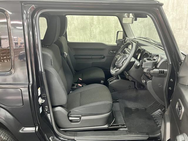 ジムニー ＸＣ　スズキセーフティサポート　社外メモリーナビ　フルセグＴＶ　ＥＴＣ　バックカメラ　クルーズコントロール　アイドリングストップ　デュアルセンサーブレーキサポート　ヒーテッドドアミラー　ＬＥＤヘッドライト（7枚目）