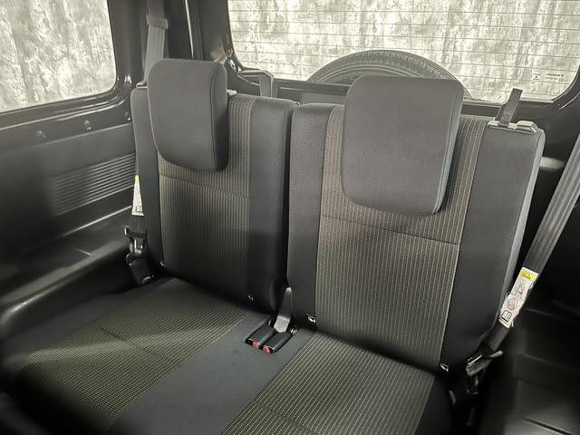 ジムニー ＸＣ　スズキセーフティサポート　社外メモリーナビ　フルセグＴＶ　ＥＴＣ　バックカメラ　クルーズコントロール　アイドリングストップ　デュアルセンサーブレーキサポート　ヒーテッドドアミラー　ＬＥＤヘッドライト（13枚目）