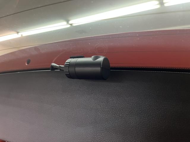 ジープ・レネゲード ロンジチュード　ディスプレイオーディオ　ＥＴＣ　バックカメラ　クルーズコントロール　衝突被害軽減ブレーキ　アイドリングストップ　ドライブレコーダー　ＥＳＣ　フォグランプ　バックフォグランプ　パーキングセンサー（11枚目）