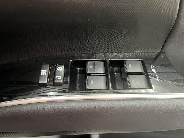 エスティマ アエラス　プレミアムエディション　純正ナビ　フルセグＴＶ　ＥＴＣ　バックカメラ　両側パワースライドドア　クルーズコントロール　ＨＩＤヘッドライト　ドライブレコーダー　ハーフレザーシート　ＥＳＣ　Ｂｌｕｅｔｏｏｔｈ　スマートキー（23枚目）