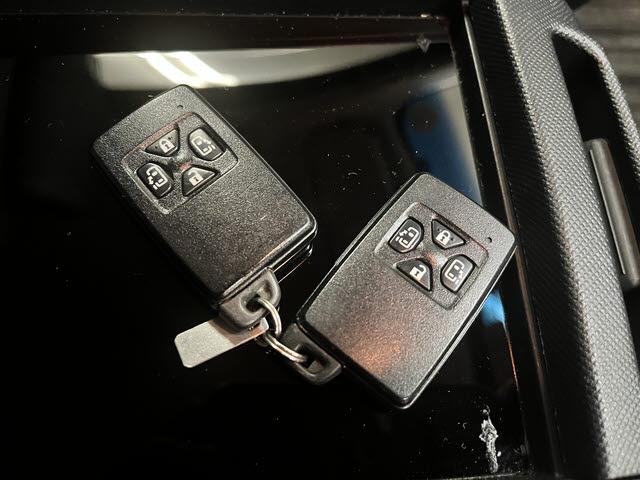 エスティマ アエラス　プレミアムエディション　純正ナビ　フルセグＴＶ　ＥＴＣ　バックカメラ　両側パワースライドドア　クルーズコントロール　ＨＩＤヘッドライト　ドライブレコーダー　ハーフレザーシート　ＥＳＣ　Ｂｌｕｅｔｏｏｔｈ　スマートキー（26枚目）