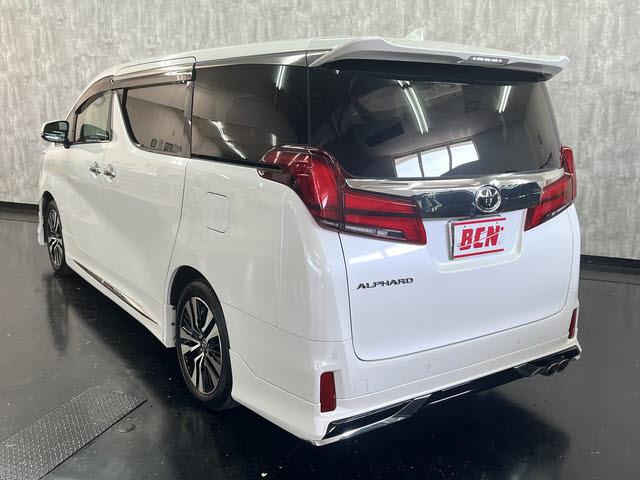 アルファード ２．５Ｓ　Ｃパッケージ　ディスプレイオーディオ　フルセグＴＶ　ＥＴＣ２．０　バックカメラ　両側パワースライドドア　プリクラッシュセーフティ　ドライブレコーダー　ＬＥＤヘッドライト　シートヒーター　パワーリアゲート（6枚目）