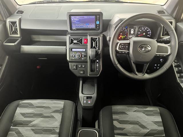 タフト Ｇ　ダーククロムベンチャー　純正メモリーナビ　フルセグＴＶ　全方位カメラ　スマートアシスト３　ムーンルーフ　ＬＥＤヘッドライト　ＬＥＤフォグランプ　アイドリングストップ　レーンキープアシスト　オートリトラミラー　シートヒーター（3枚目）