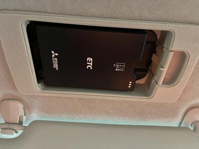 ＭＡＺＤＡ２ １５スポルト　純正マツダコネクトナビ　フルセグＴＶ　ＥＴＣ　純正ブラックルーフラッピング　アラウンドビューモニター　ＳＣＢＳ　クルーズコントロール　ＬＥＤヘッドライト　ＨＵＤ　ブラインドスポットモニター　ＥＳＣ（19枚目）