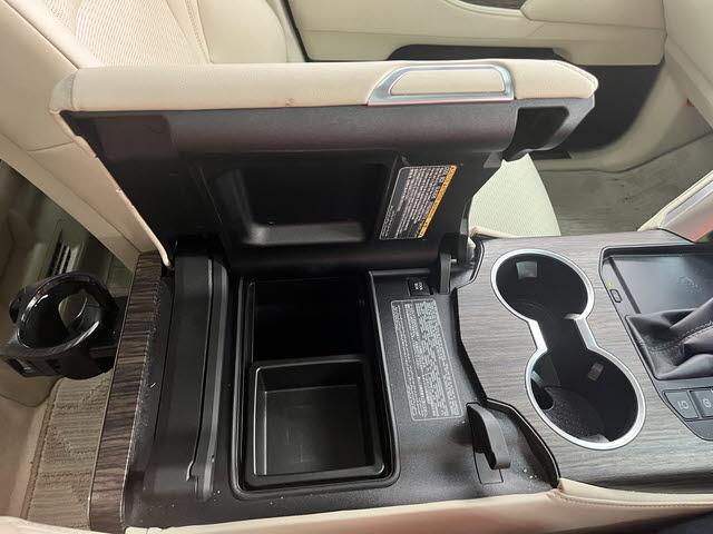 ランドクルーザー ＺＸ　トヨタセーフティセンス　パワーバックドア　１２．３インチ純正ナビ　フルセグＴＶ　Ｂｌｕｅｔｏｏｔｈ　パノラミックビューモニター　ステアリングリモコン　ＪＢＬサウンドシステム（27枚目）