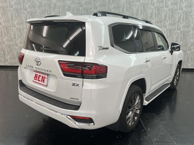 ランドクルーザー ＺＸ　トヨタセーフティセンス　パワーバックドア　１２．３インチ純正ナビ　フルセグＴＶ　Ｂｌｕｅｔｏｏｔｈ　パノラミックビューモニター　ステアリングリモコン　ＪＢＬサウンドシステム（35枚目）