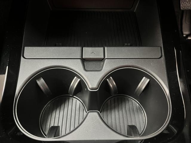 プリウス Ｇ　純正コネクティッドナビ　フルセグＴＶ　ＥＴＣ２．０　パノラミックビューモニター　プリクラッシュセーフティ　レーダークルーズコントロール　社外ドライブレコーダー　前席シートヒーター　クリアランスソナー（39枚目）