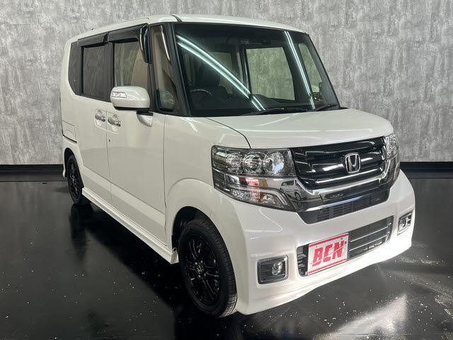 N-BOXカスタム G SSブラックスタイルパッケージ 純正メモリーナビ フルセグTV ETC バックカメラ 両側パワースライドドア CTBA シートヒーター HIDヘッドライト LEDフォグランプ ドライブレコーダー ESC Bluetooth(5枚目)