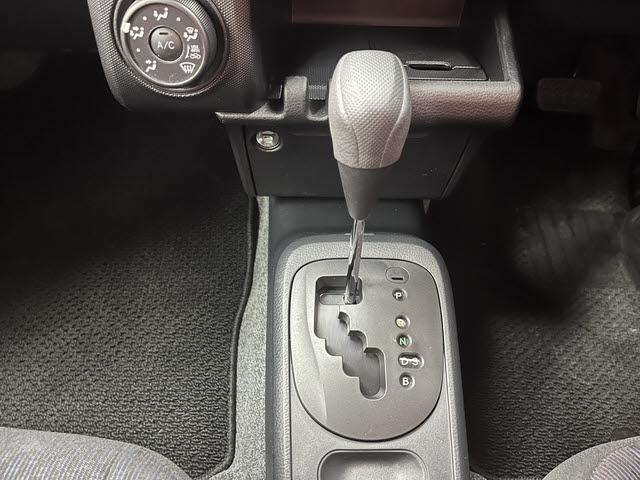 プロボックス DXコンフォート 純正ラジオデッキ プリクラッシュセーフティ アイドリングストップ LDA AHB ESC キーレスエントリー 100V電源 オートライト USBポート ハロゲンヘッドライト 電動ドアミラー(19枚目)