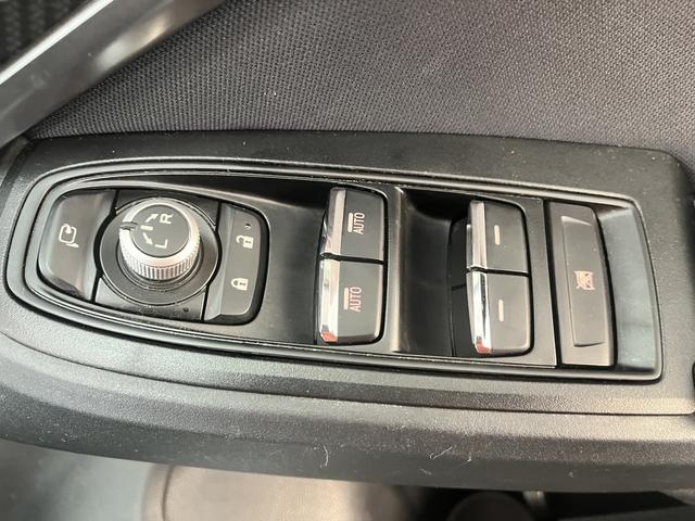 ＸＶ アドバンス　ＡＷＤ　純正ナビ　フルセグＴＶ　ＥＴＣ２．０　バックカメラ　アイサイト　ＬＥＤヘッドライト　ルーフレール　クルーズコントロール　プッシュスタート　キーフリー　ＥＳＣ　パワーシート（15枚目）