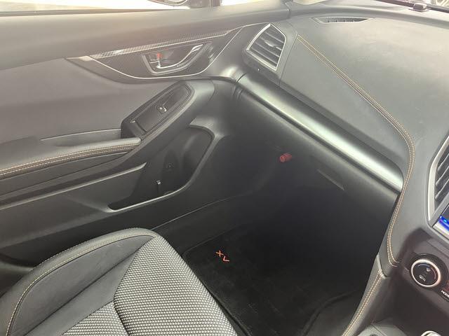 ＸＶ アドバンス　ＡＷＤ　純正ナビ　フルセグＴＶ　ＥＴＣ２．０　バックカメラ　アイサイト　ＬＥＤヘッドライト　ルーフレール　クルーズコントロール　プッシュスタート　キーフリー　ＥＳＣ　パワーシート（17枚目）