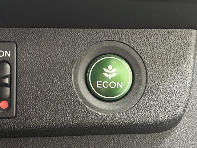 ステップワゴンスパーダ スパーダ　ホンダセンシング　両側パワースライドドア　純正ナビ　わくわくゲート　パドルシフト　ビルドインＥＴＣ　ＣＭＢＳ　フルセグＴＶ　アイドリングストップ　ＥＳＣ　プッシュスタート　バックカメラ（23枚目）