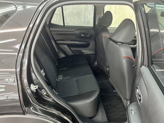 ライズ Ｚ　純正９インチディスプレイオーディオ　フルセグＴＶ　バックカメラ　プリクラッシュセーフティ　シートヒーター　アイドリングストップ　パーキングセンサー　プッシュスタート（11枚目）