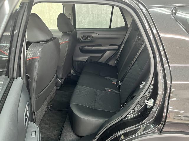 ライズ Ｚ　純正９インチディスプレイオーディオ　フルセグＴＶ　バックカメラ　プリクラッシュセーフティ　シートヒーター　アイドリングストップ　パーキングセンサー　プッシュスタート（16枚目）