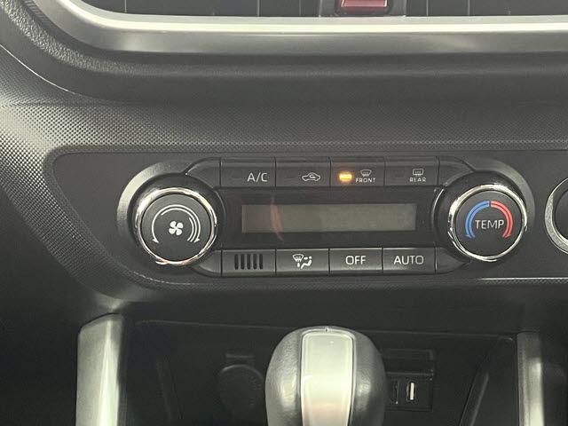 ライズ Ｚ　純正９インチディスプレイオーディオ　フルセグＴＶ　バックカメラ　プリクラッシュセーフティ　シートヒーター　アイドリングストップ　パーキングセンサー　プッシュスタート（20枚目）