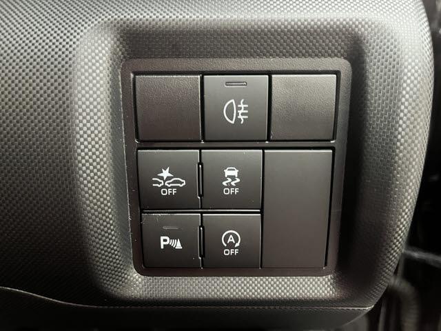 ライズ Ｚ　純正９インチディスプレイオーディオ　フルセグＴＶ　バックカメラ　プリクラッシュセーフティ　シートヒーター　アイドリングストップ　パーキングセンサー　プッシュスタート（26枚目）