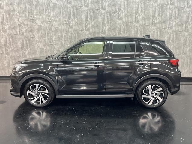 ライズ Ｚ　純正９インチディスプレイオーディオ　フルセグＴＶ　バックカメラ　プリクラッシュセーフティ　シートヒーター　アイドリングストップ　パーキングセンサー　プッシュスタート（38枚目）