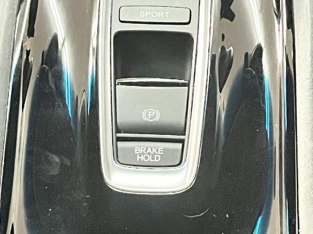 ヴェゼル ハイブリッドＺ・ホンダセンシング　純正ナビ　フルセグＴＶ　ＥＴＣ　ドライブレコーダー　バックカメラ　ＣＭＢＳ　ＬＥＤヘッドライト　プッシュスタート　キーフリー　ルーフレール　シートヒーター　クルーズコントロール（23枚目）