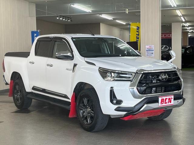 ハイラックス Ｚ　Ｚ＿４ＷＤ＿ＴＲＤパーツ＿純正ナビ＿バックカメラ／フルセグＴＶ／ｂｌｕｅｔｏｏｔｈ　ドライブレコーダー　純正アルミホイール　スマートキー　クルーズコントロール　プッシュスタート（3枚目）
