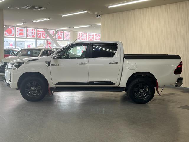 ハイラックス Ｚ　Ｚ＿４ＷＤ＿ＴＲＤパーツ＿純正ナビ＿バックカメラ／フルセグＴＶ／ｂｌｕｅｔｏｏｔｈ　ドライブレコーダー　純正アルミホイール　スマートキー　クルーズコントロール　プッシュスタート（4枚目）