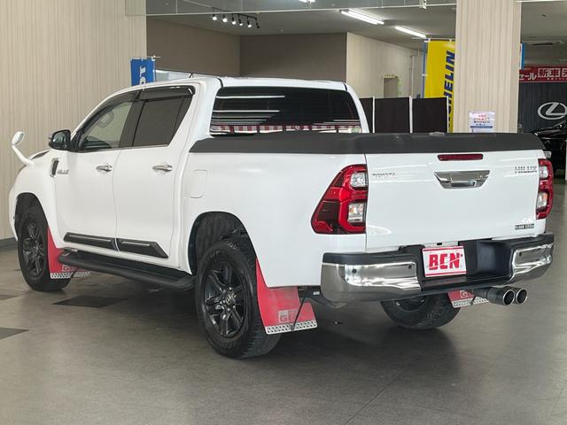 ハイラックス Ｚ　Ｚ＿４ＷＤ＿ＴＲＤパーツ＿純正ナビ＿バックカメラ／フルセグＴＶ／ｂｌｕｅｔｏｏｔｈ　ドライブレコーダー　純正アルミホイール　スマートキー　クルーズコントロール　プッシュスタート（8枚目）