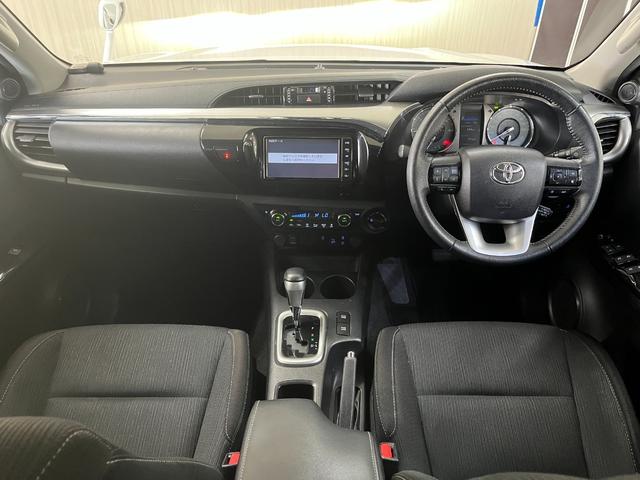 ハイラックス Ｚ　Ｚ＿４ＷＤ＿ＴＲＤパーツ＿純正ナビ＿バックカメラ／フルセグＴＶ／ｂｌｕｅｔｏｏｔｈ　ドライブレコーダー　純正アルミホイール　スマートキー　クルーズコントロール　プッシュスタート（10枚目）