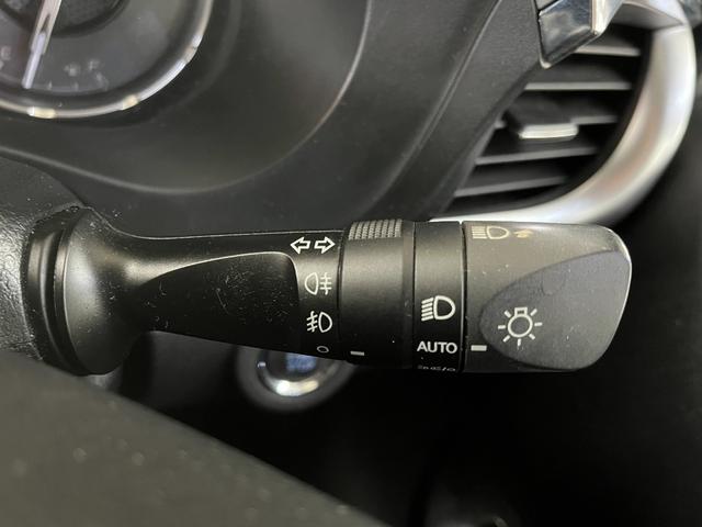 ハイラックス Ｚ　Ｚ＿４ＷＤ＿ＴＲＤパーツ＿純正ナビ＿バックカメラ／フルセグＴＶ／ｂｌｕｅｔｏｏｔｈ　ドライブレコーダー　純正アルミホイール　スマートキー　クルーズコントロール　プッシュスタート（19枚目）