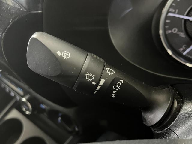 ハイラックス Ｚ　Ｚ＿４ＷＤ＿ＴＲＤパーツ＿純正ナビ＿バックカメラ／フルセグＴＶ／ｂｌｕｅｔｏｏｔｈ　ドライブレコーダー　純正アルミホイール　スマートキー　クルーズコントロール　プッシュスタート（20枚目）