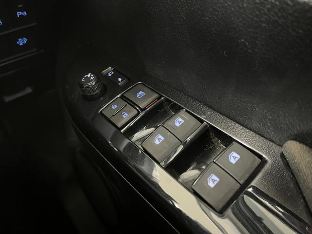ハイラックス Ｚ　Ｚ＿４ＷＤ＿ＴＲＤパーツ＿純正ナビ＿バックカメラ／フルセグＴＶ／ｂｌｕｅｔｏｏｔｈ　ドライブレコーダー　純正アルミホイール　スマートキー　クルーズコントロール　プッシュスタート（21枚目）