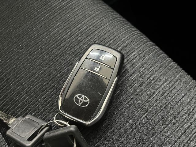 ハイラックス Ｚ　Ｚ＿４ＷＤ＿ＴＲＤパーツ＿純正ナビ＿バックカメラ／フルセグＴＶ／ｂｌｕｅｔｏｏｔｈ　ドライブレコーダー　純正アルミホイール　スマートキー　クルーズコントロール　プッシュスタート（31枚目）