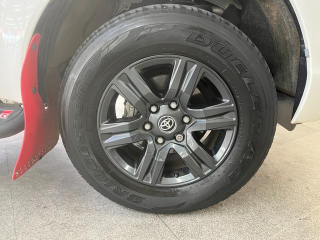 ハイラックス Ｚ　Ｚ＿４ＷＤ＿ＴＲＤパーツ＿純正ナビ＿バックカメラ／フルセグＴＶ／ｂｌｕｅｔｏｏｔｈ　ドライブレコーダー　純正アルミホイール　スマートキー　クルーズコントロール　プッシュスタート（40枚目）