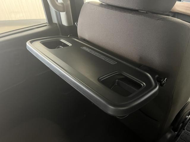 フリードハイブリッド ハイブリッドGホンダセンシング_4WD_SDナビ/フルセグTV/bluetooth/バックカメラ 両側パワースライドドア ドライブレコーダー ETC スマートキー ステアリングスイッチ(15枚目)