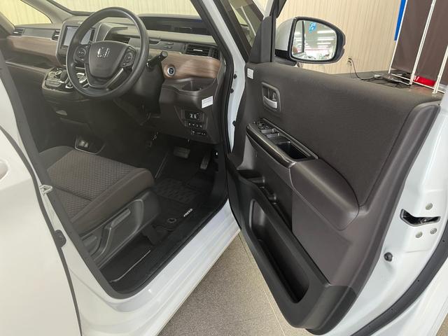 フリードハイブリッド ハイブリッドGホンダセンシング_4WD_SDナビ/フルセグTV/bluetooth/バックカメラ 両側パワースライドドア ドライブレコーダー ETC スマートキー ステアリングスイッチ(40枚目)