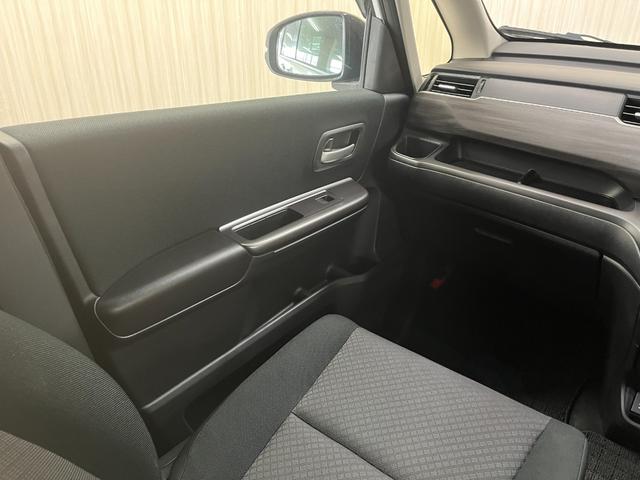 フリード＋ハイブリッド 　ハイブリッドＧブラックスタイル＿９インチ純正ナビ／フルセグＴＶ／ｂｌｕｅｔｏｏｔｈ／バックカメラ　スマートキー　ドライブレコーダー　ステアリングスイッチ　両側スライドドア　ＥＴＣ　純正アルミホイ－ル（11枚目）