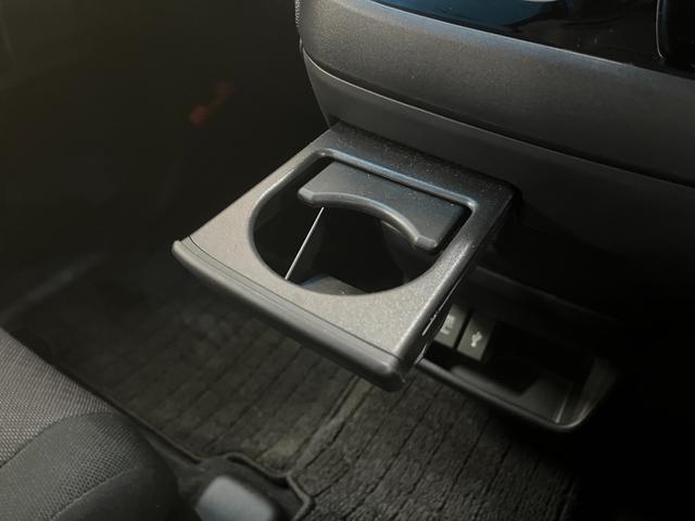 フリード＋ハイブリッド 　ハイブリッドＧブラックスタイル＿９インチ純正ナビ／フルセグＴＶ／ｂｌｕｅｔｏｏｔｈ／バックカメラ　スマートキー　ドライブレコーダー　ステアリングスイッチ　両側スライドドア　ＥＴＣ　純正アルミホイ－ル（26枚目）