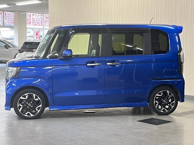 N-BOXカスタム G・EXターボホンダセンシング カスタムG-EXターボセンシング_両側パワースライドドア_社外ナビ/フルセグTV/bluetooth/バックカメラ スマートキー ステアリングスイッチ オートライト(4枚目)