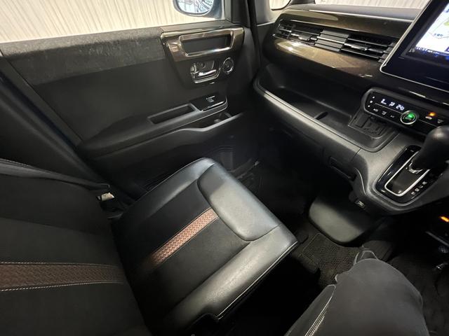 N-BOXカスタム G・EXターボホンダセンシング カスタムG-EXターボセンシング_両側パワースライドドア_社外ナビ/フルセグTV/bluetooth/バックカメラ スマートキー ステアリングスイッチ オートライト(39枚目)